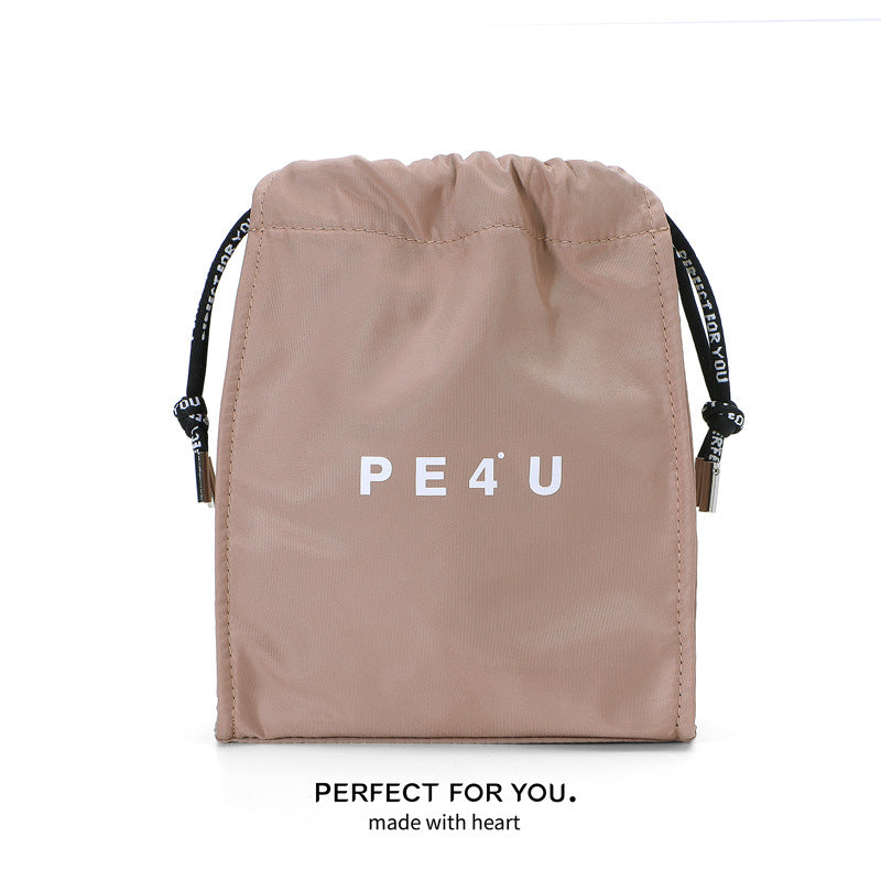 Foreign trade  nylon messenger bag Korean version of versatile high-end shoulder bag large capacity lightweight small bag canvas women