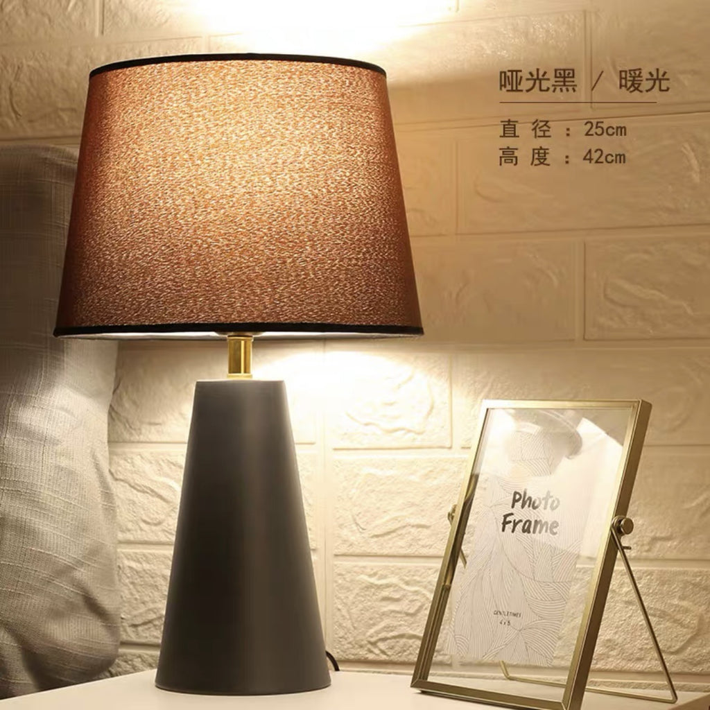 Cross-border high-end fabric bedside table lamp touch dimming night light bedroom atmosphere learning eye protection lighting table lamp