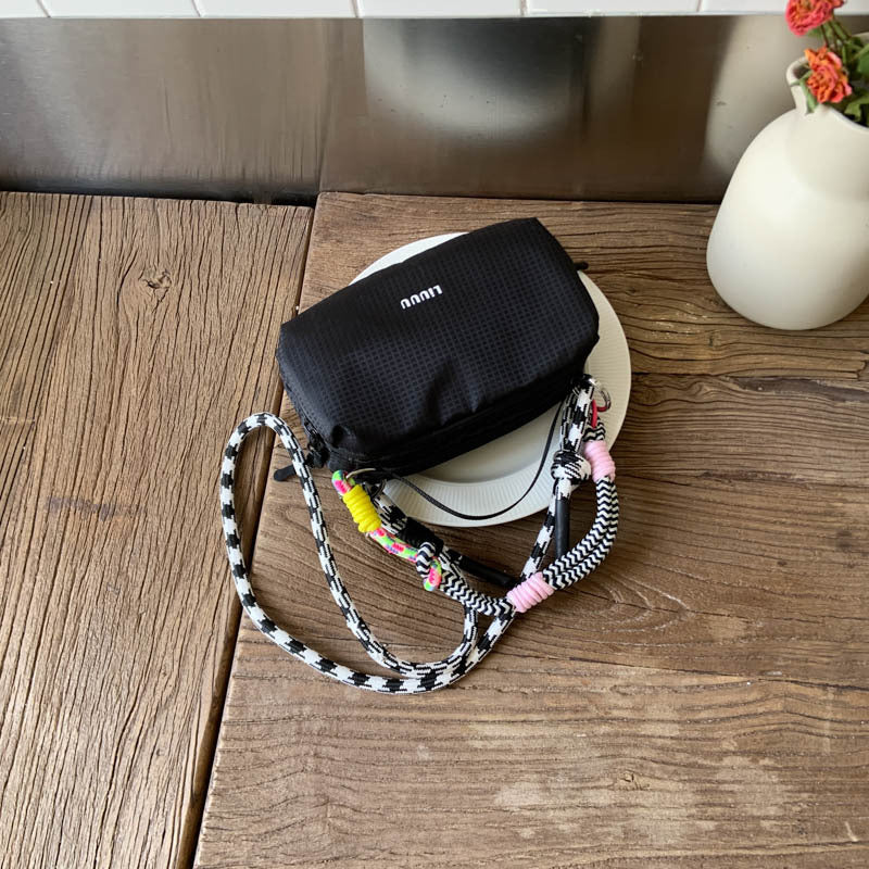 Cross-border niche design dopamine contrasting color portable small square bag women's 2025 new lightweight casual shoulder messenger bag