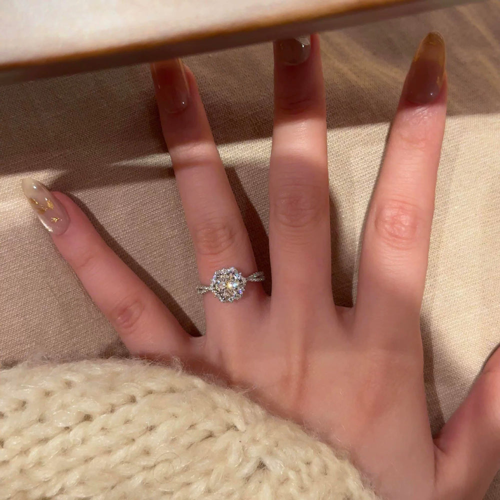 Ins style k-style flower bud sugar cube ring niche design accessible luxury high-end index finger ring popular hand jewelry wholesale