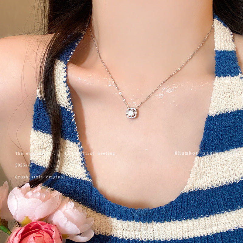 Sugar cube zircon pendant titanium steel necklace for women silver light luxury niche style design classy sense clavicle chain elegant necklace