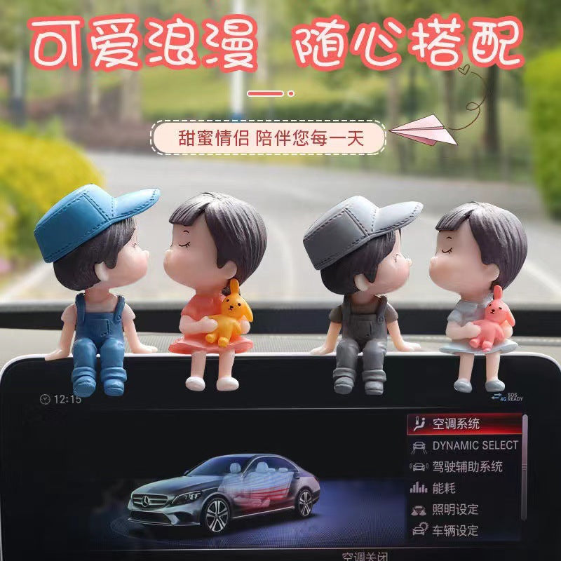Car couple kissing doll ornament cartoon figurine car cute dashboard creative ornament car interior decoration