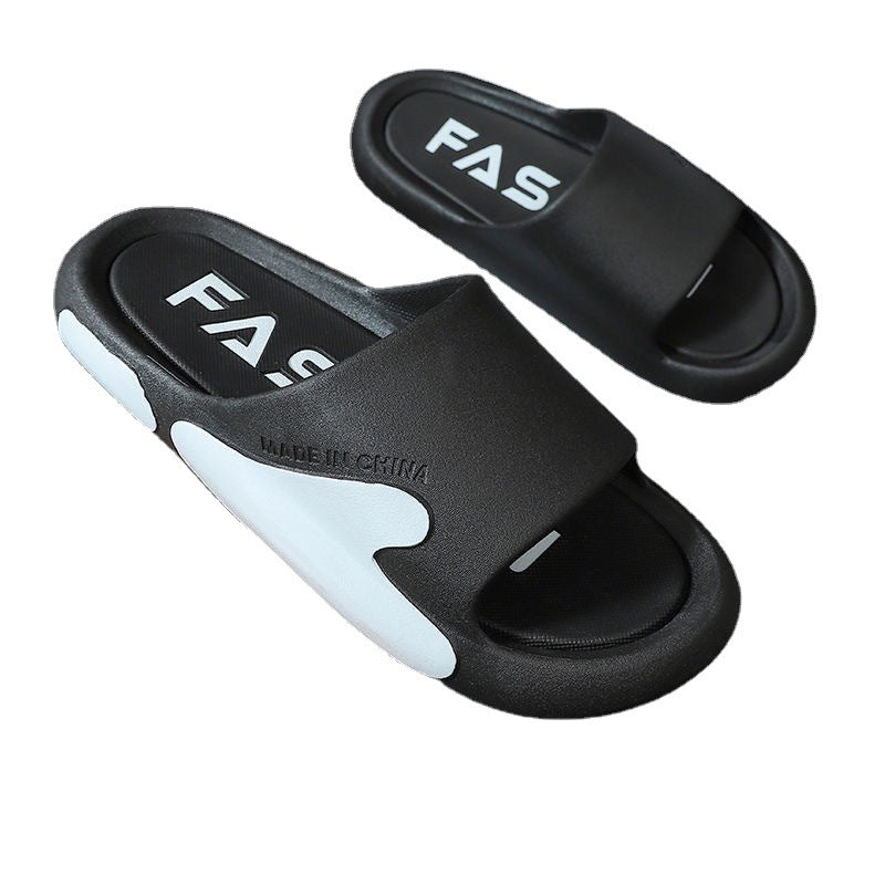 New men's summer slippers: trendy, thick-soled, "cloud-like" comfort for indoor, bath, and outdoor wear - 2024 collection