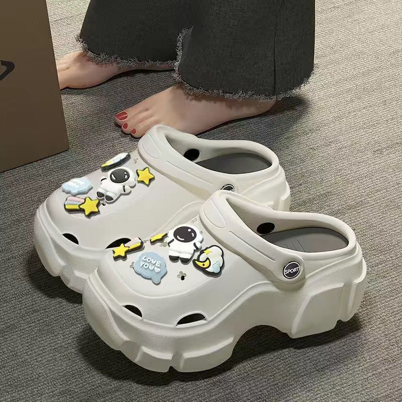 2024 new arrival croc shoes summer women's outwear thick solecute non-slip fashionpopular breathable toe slippers