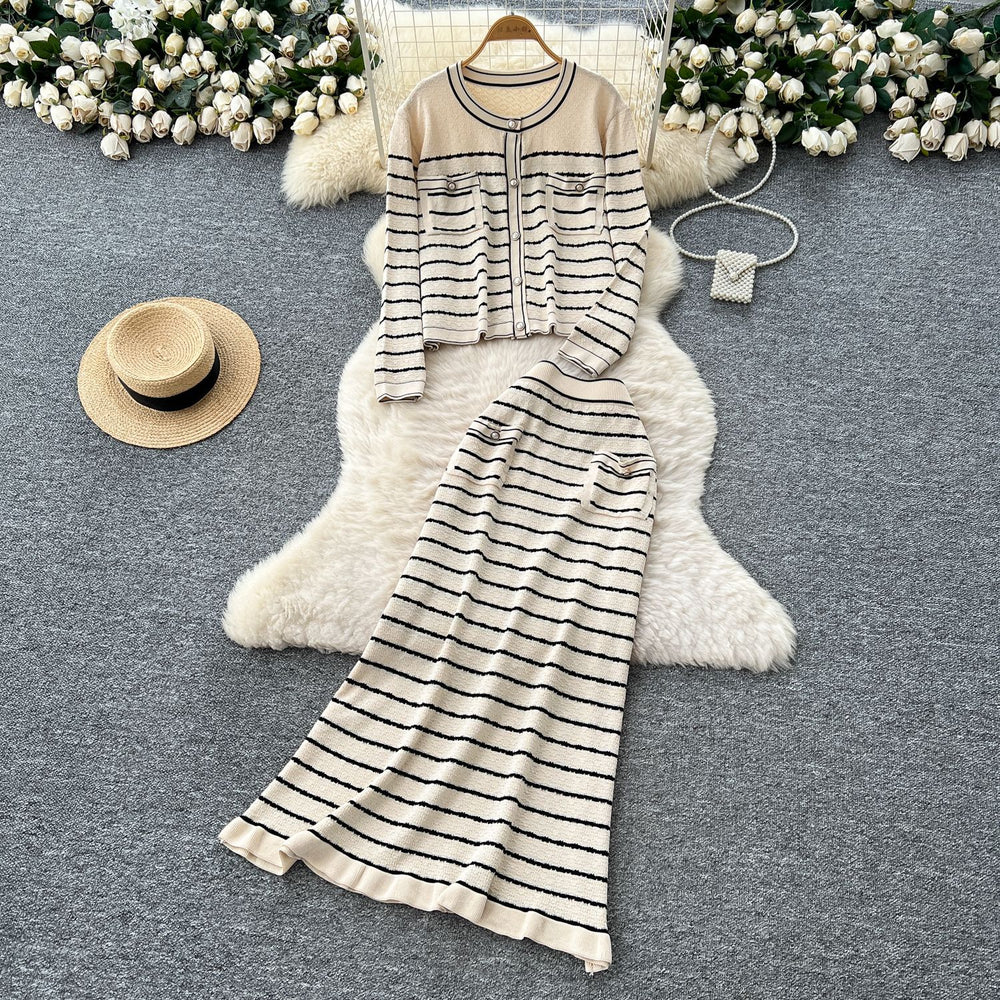 Xiaoxiangfengtwo-piece set women's autum fashionablecontrast colorstripes round neck long sleevesknittingtopshigh waist skirt