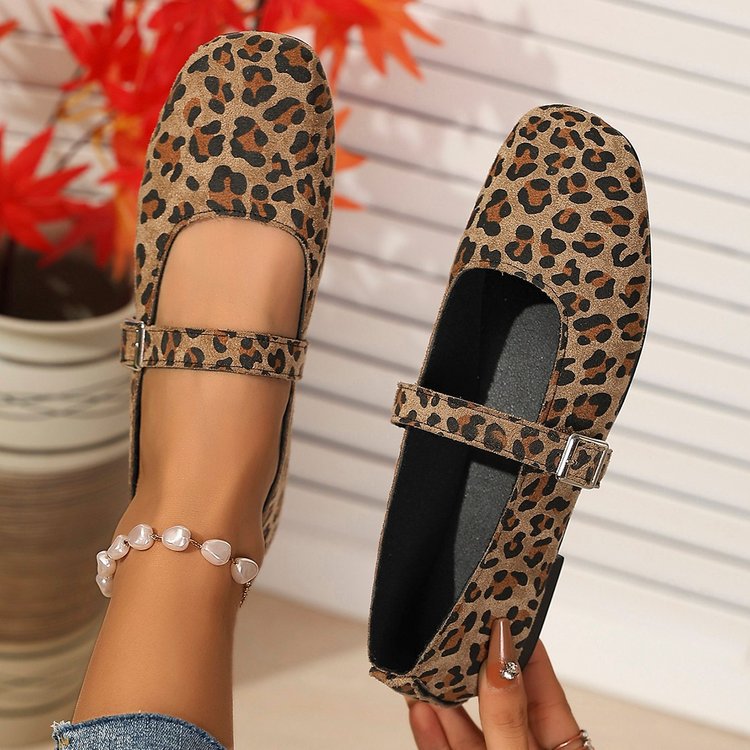 spring/autumn new arrival: leopard print flat shoes for cross-border e-commerce. plus sizes available. 0.5cm difference tolerable. wholesale options available. dropshipping to  and