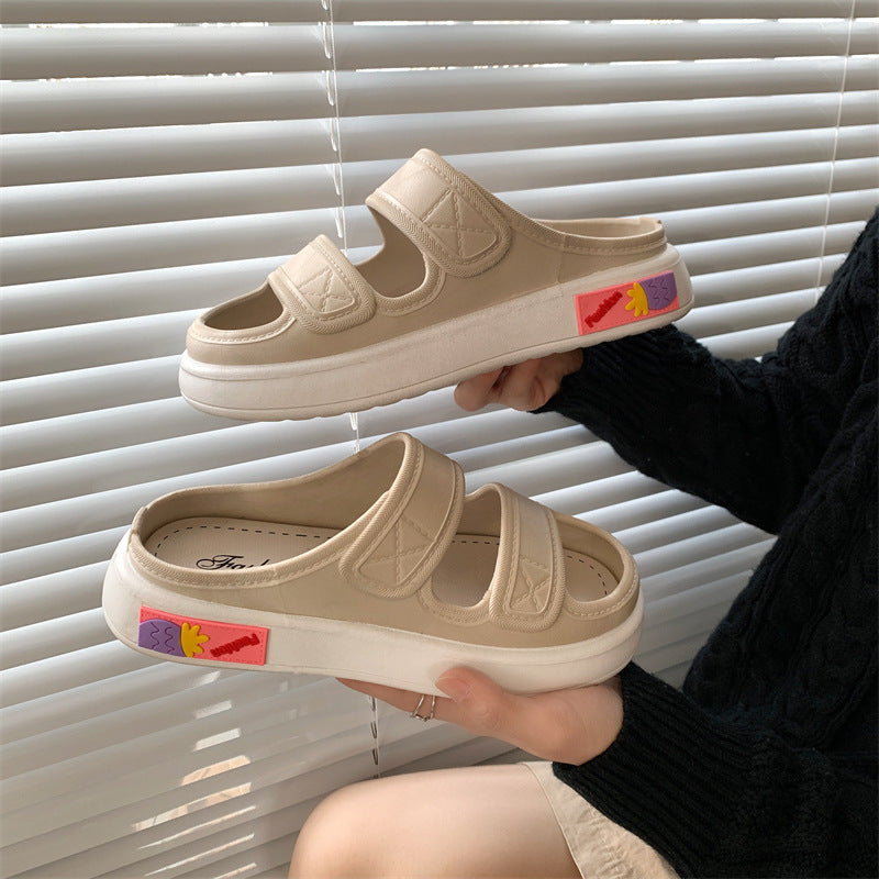 Women's slippers for outdoor wear, 2025 new fairy style sandals, trendy versatile platform slides, cloud-like comfort, thick-soled beach shoes