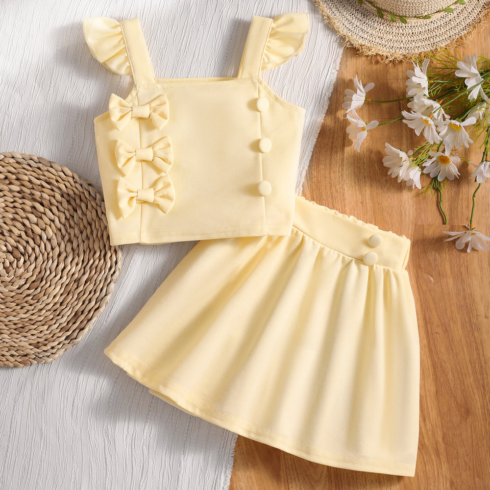 Girls' two-piece set: bow-embellished flutter sleeve top + solid color shorts