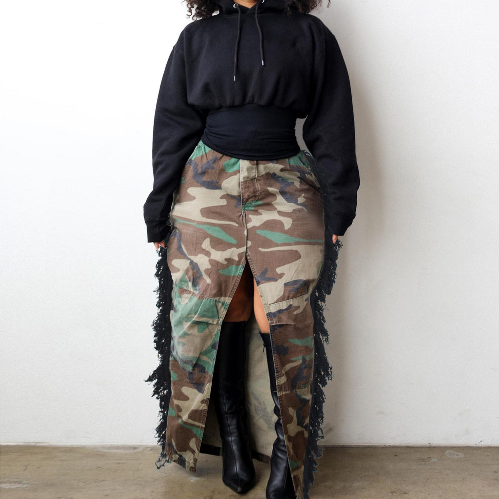 e-commerce source factory: european and american style, fashionable and unique camouflage washed tassel high-slit midi skirt