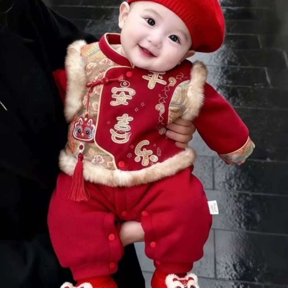 Winter clothes for full moon, 100 days, first birthday dress, red baby new year greetings, festive jumpsuit, baby thickened new year climbing suit