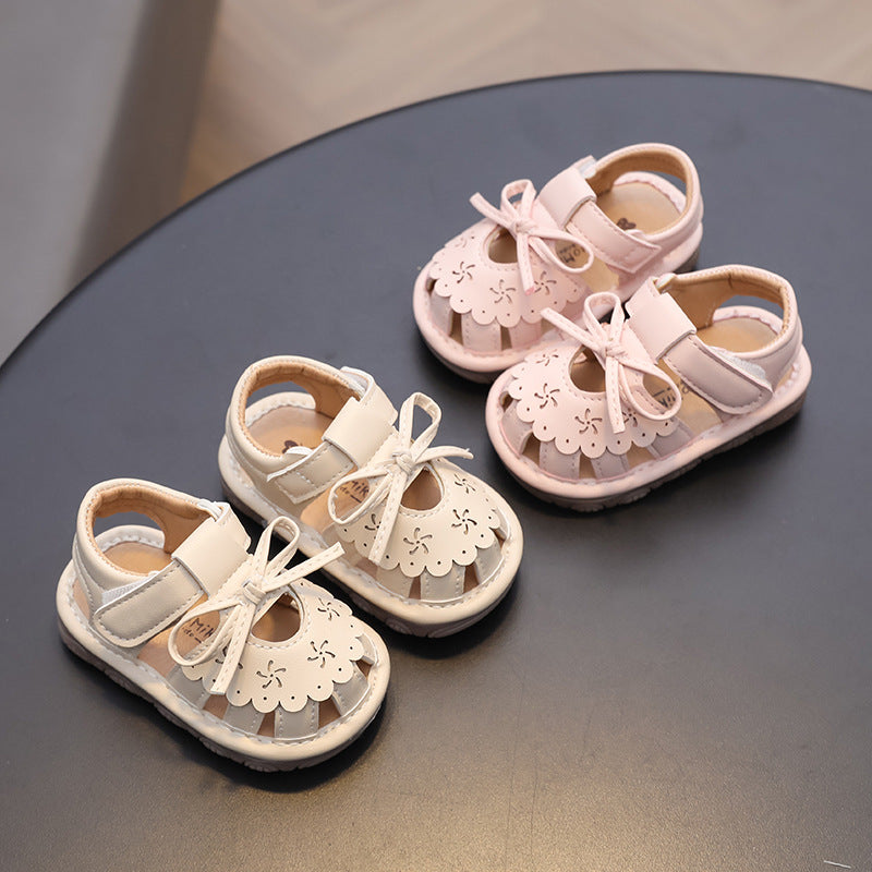 Baby girl princess shoes spring/summer 0-1 year old 2-pack closed-toe squeaky sandals soft sole infant first walker shoes toddler hollow-out single shoes