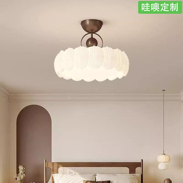 [Wow] 2025 new ceiling lamp medieval cream wind master bedroom princess room feather eye protection study chandelier