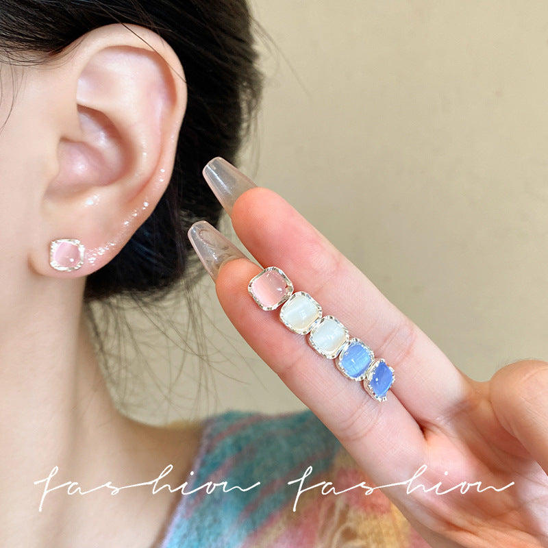 Pink small cat's eye earrings for women, no need to take off the ear bones, earrings, accessible luxuryclassy sense of ear piercing, ear jewelry