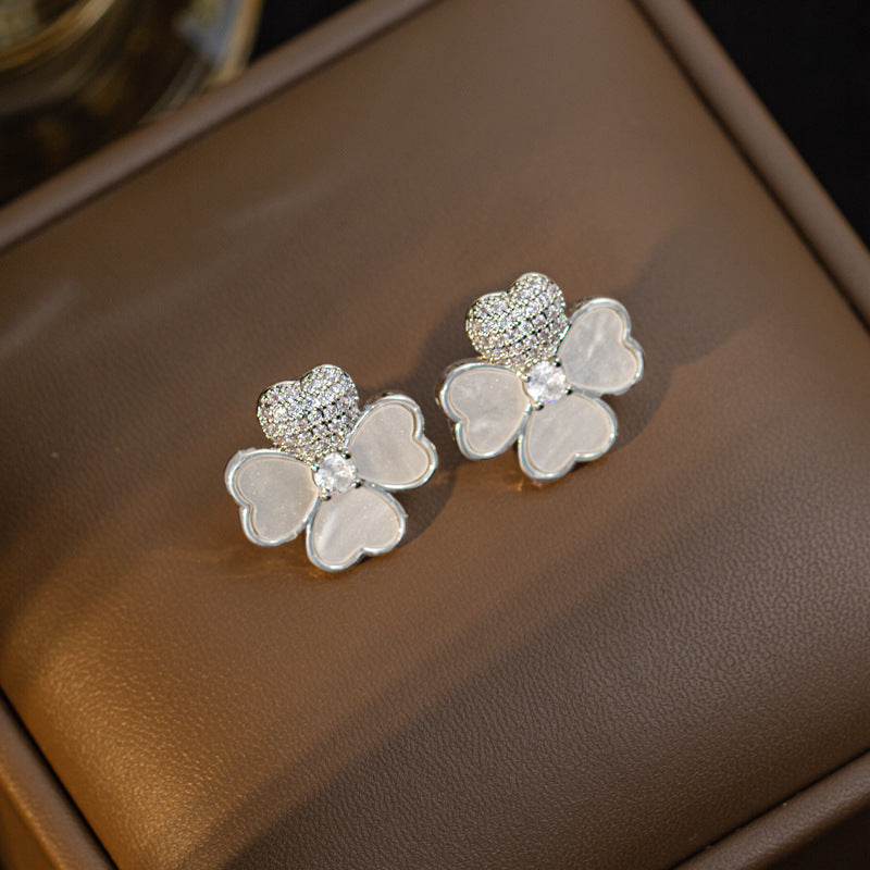 [titanium steel] hot-selling diamond necklace for women, white shell four-leaf clover pendant earrings, new high-end earrings, clavicle chain