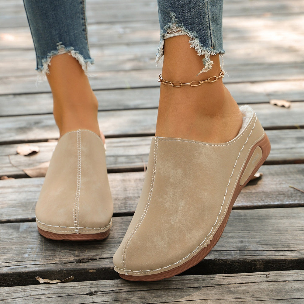 summer new arrival: plus size women's casual comfort round toe flat slip-on slippers wholesale