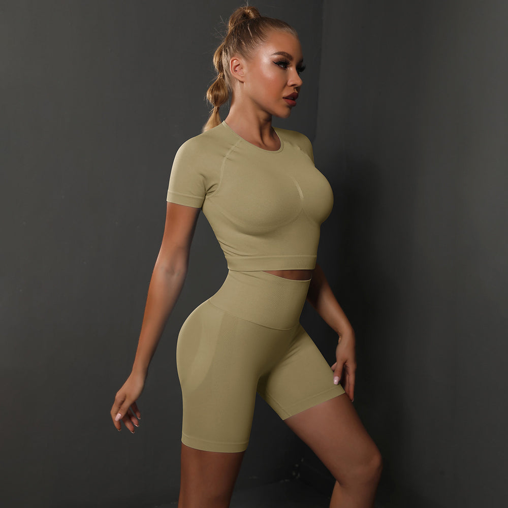 Spring/summer new seamless knitted yoga set for women - peach lift butt shaping tight shorts - running & fitness workout outfit