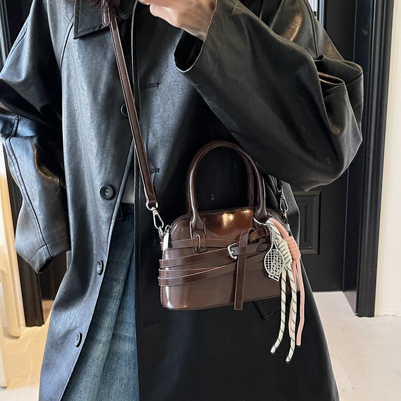 Cross-border handbag women's 2025 new Korean version ins versatile shoulder bag high-end niche design shell bag