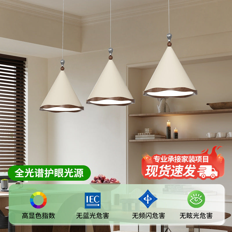 Medieval restaurant chandelier, retro wabi-sandy wind full spectrum eye protection led light 2025 new dining table bar lighting