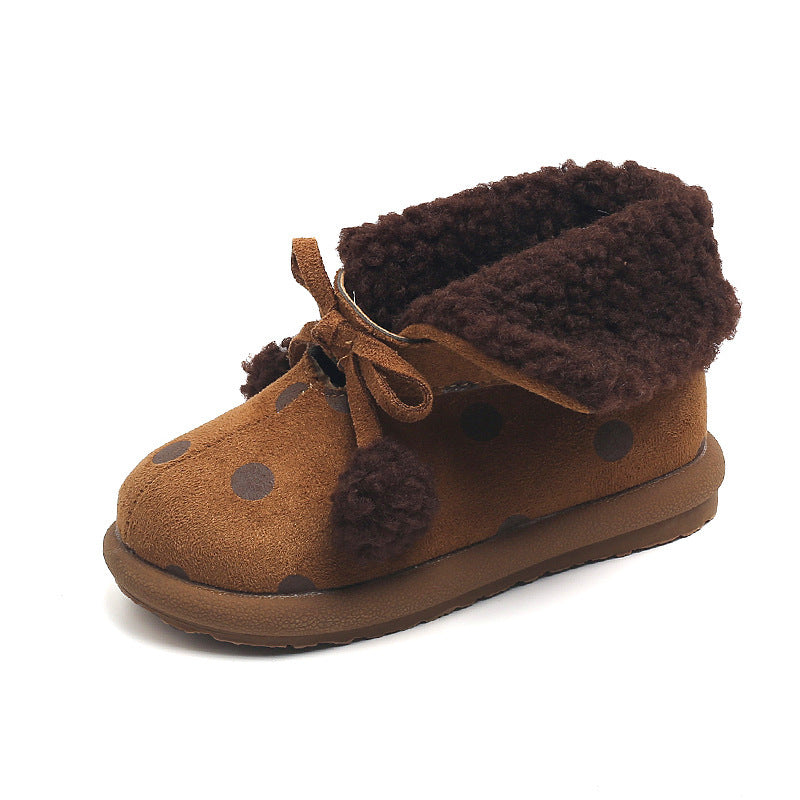 Kids' snow boots: new autumn/winter collection - cute children's shoes with pom-poms and polka dots, stylish and warm cotton shoes for girls
