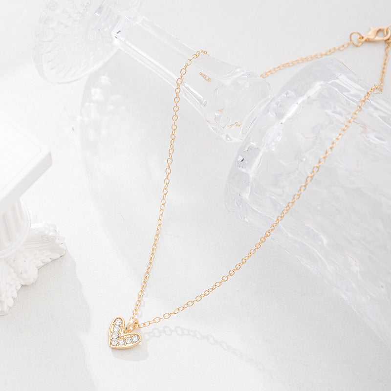 Wholesale alloy heart pendants - european & american cross-border jewelry, exquisite, niche, light luxury, high-end, versatile, diamond-studded necklaces for women