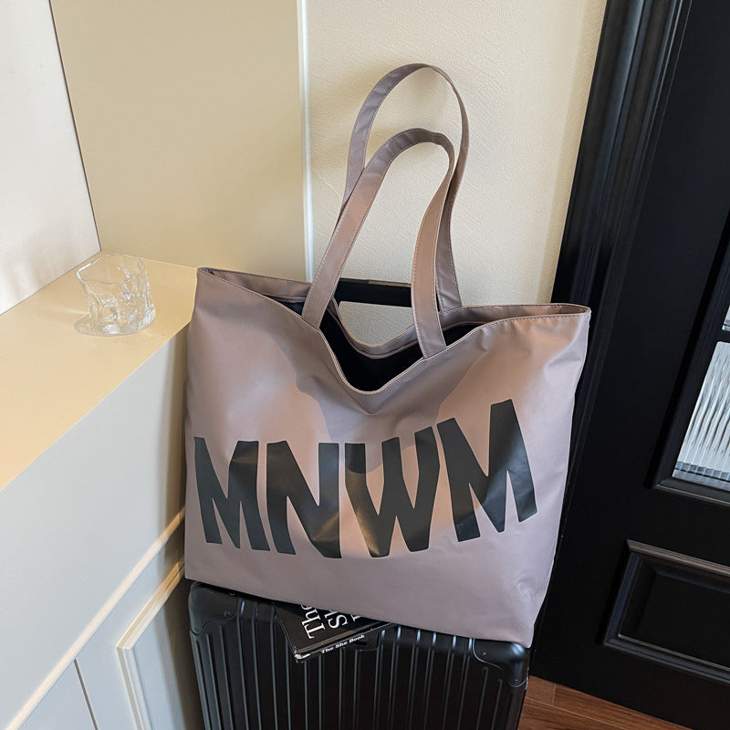 Cross-border college students take classes in tote bags 2025 summer new lazy style literary letter shoulder bags daily commuting bags