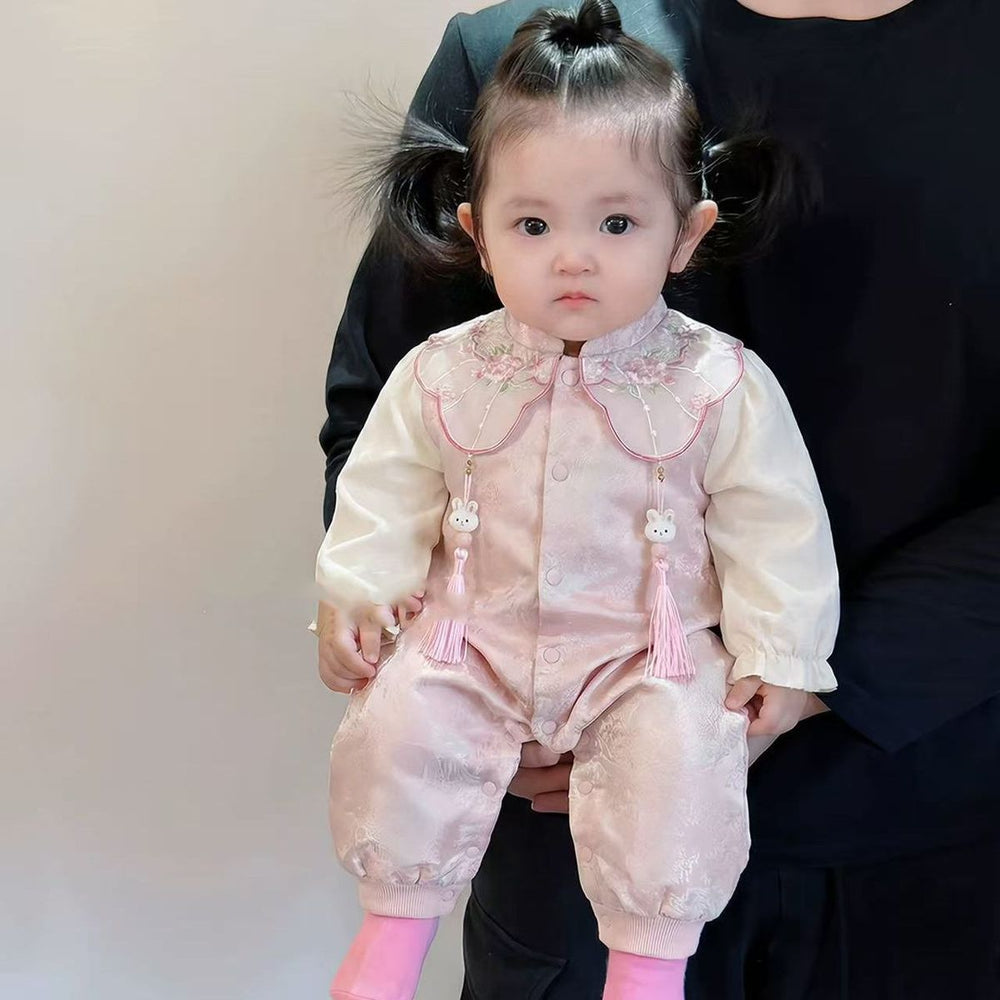 Spring clothing for infants and young children, one-piece baby clothes, national style, small age, 100-day baby clothes, baby's first birthday dress, new year's greetings clothes