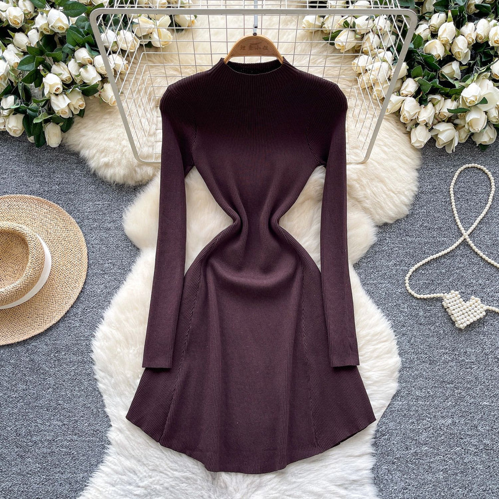 Knitted dress women's 2025 autumn french chic high-end niche inner layering waist-defining slimming elegant base layer sweater dress