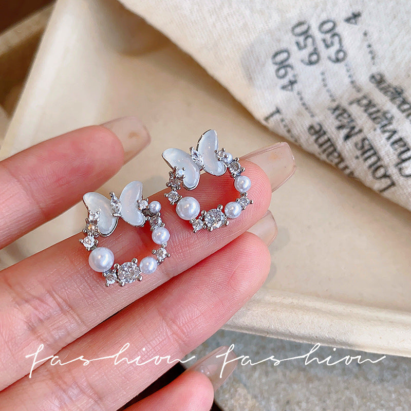 Vintage seashell butterfly pearl stud earrings - unique design, high-end elegance, delicate fairy style, petite ear accessories for women