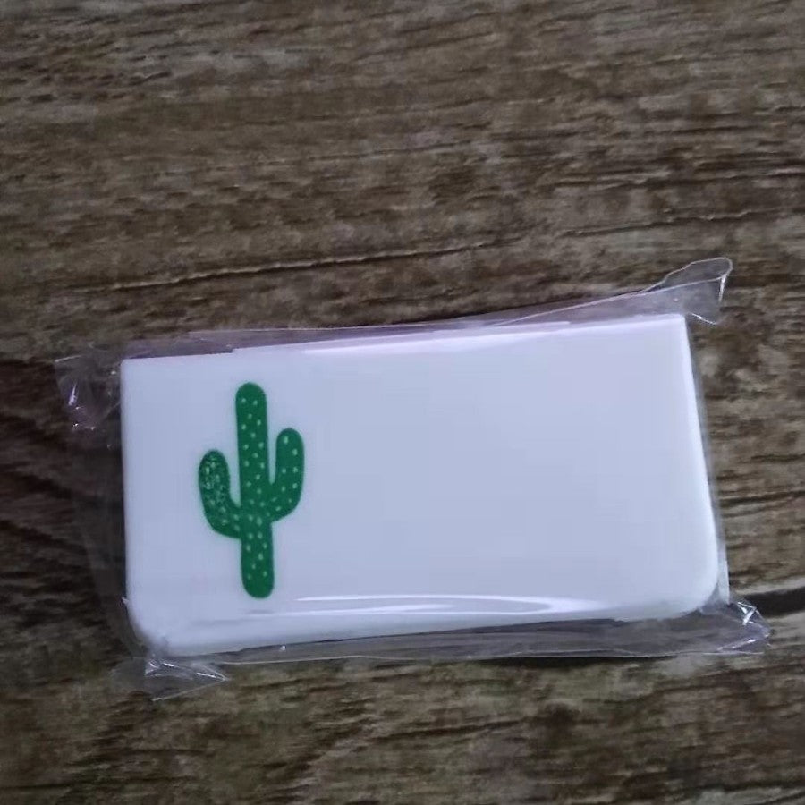 Household portable 3-grid small medicine box, mini medicine storage box, sealed portable medicine box, travel pack, pill box wholesale.