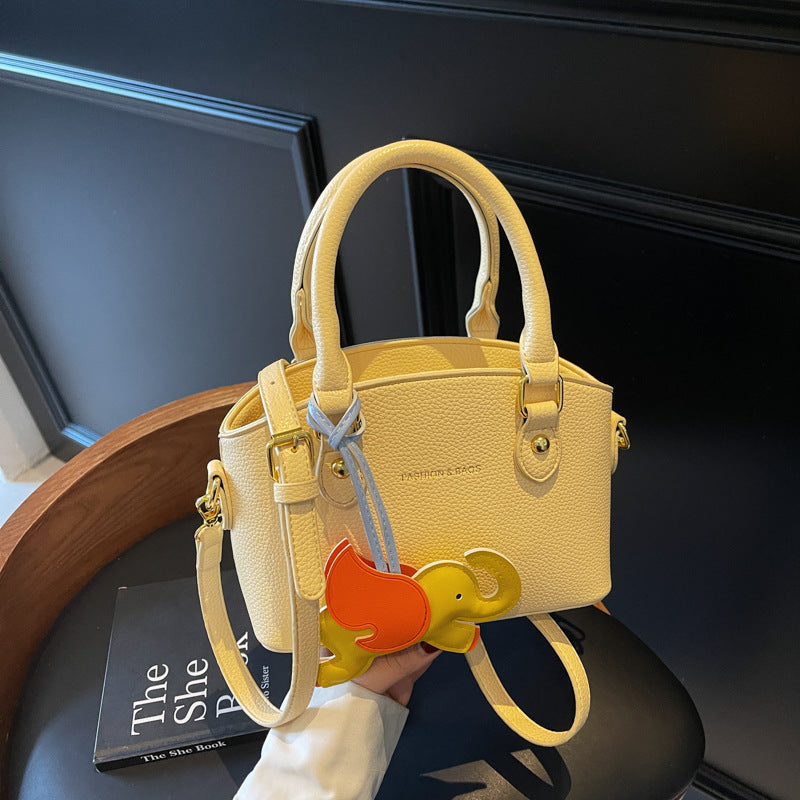 Foreign trade advanced sense small bag women's summer 2025 new Korean version ins messenger bag fashion portable bucket bag