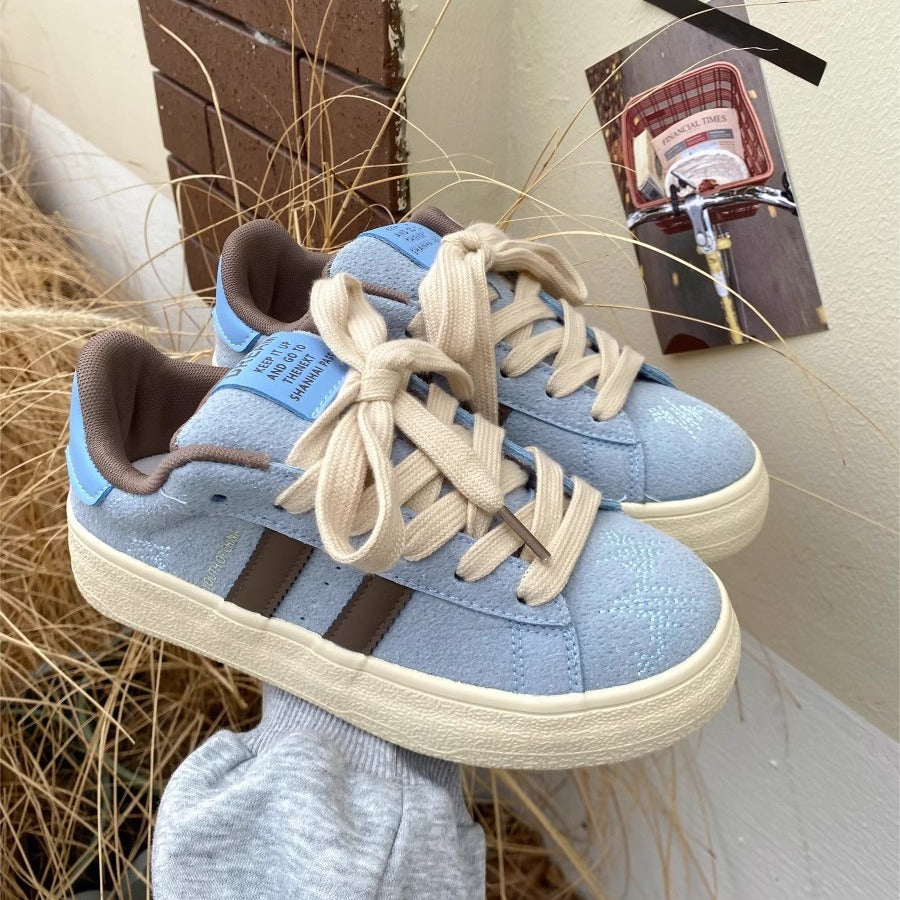 Women's shoes: trendy & versatile bread shoes - new autumn 2026 chunky sole casual sneakers, retro white sneakers