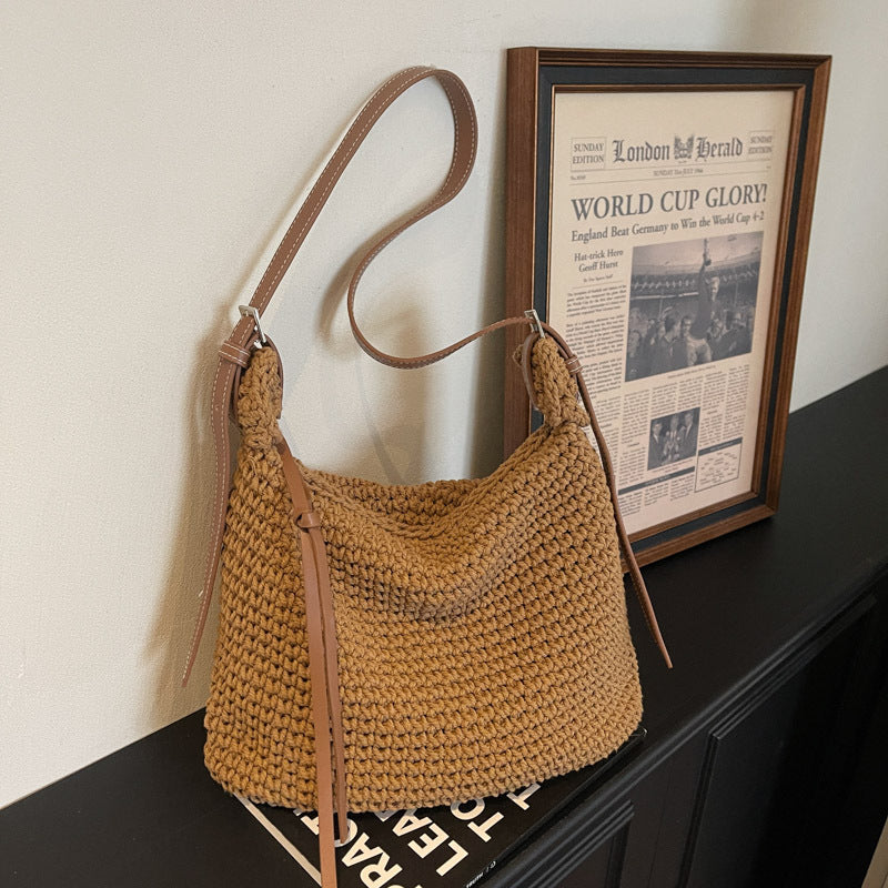 2026 new large capacity women's bag summer straw woven bag fashionable shoulder bag high-end handbag versatile commuter bag