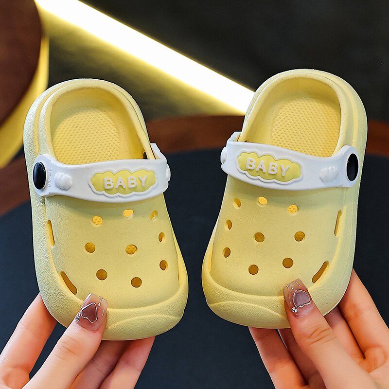 Kids' clogs: summer indoor anti-slip cartoon sandals for boys and girls, toddlers and young children, baby slippers, outdoor beach sandals