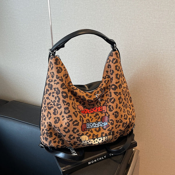 2025 new model, this year's popular leopard print large-capacity bag, female Sen Meng autumn and winter messenger bag, commuter shoulder tote bag