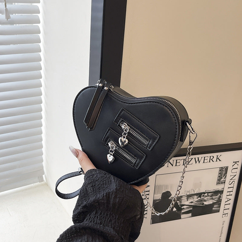 Foreign trade love-shaped small bag women's 2025 new high-end versatile women's bag fashionable and popular chain messenger bag