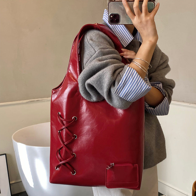 High-end designer handbag for women, new autumn/winter 2025 collection: commuter shoulder bag, tote bag, shopping basket