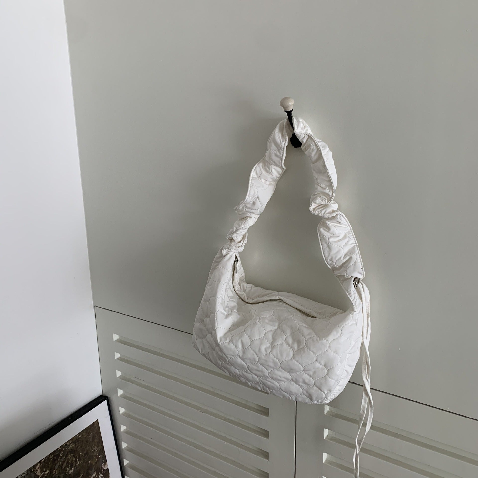 Bag new Korean version single shoulder bag embroidered lattice dumpling bag oblique span bag pleated drawstring small fresh temperament versatile women's bag