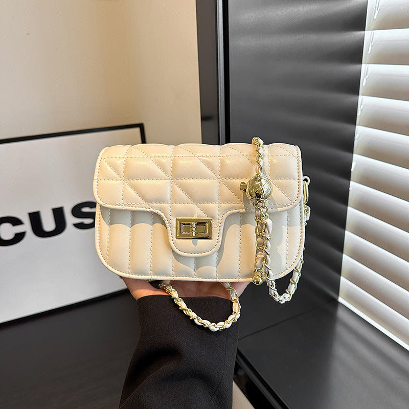 Wholesale of niche design small bags: new trendy diamond quilted chain fashionable minimalist shoulder & crossbody small square bags