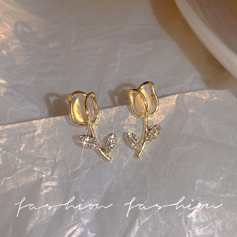 Korean dongdaemun tulip cat's eye stud earrings - unique design, trendy & ethereal, high-end earrings for women