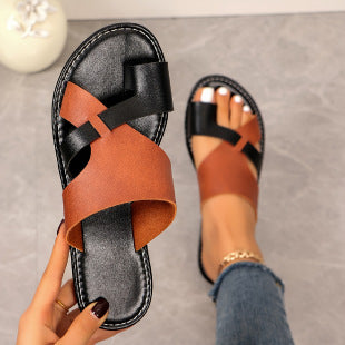 summer new arrival: plus-size women's flat slippers for cross-border e-commerce. available in sizes 36-43. wholesale options available. dropshipping to  and