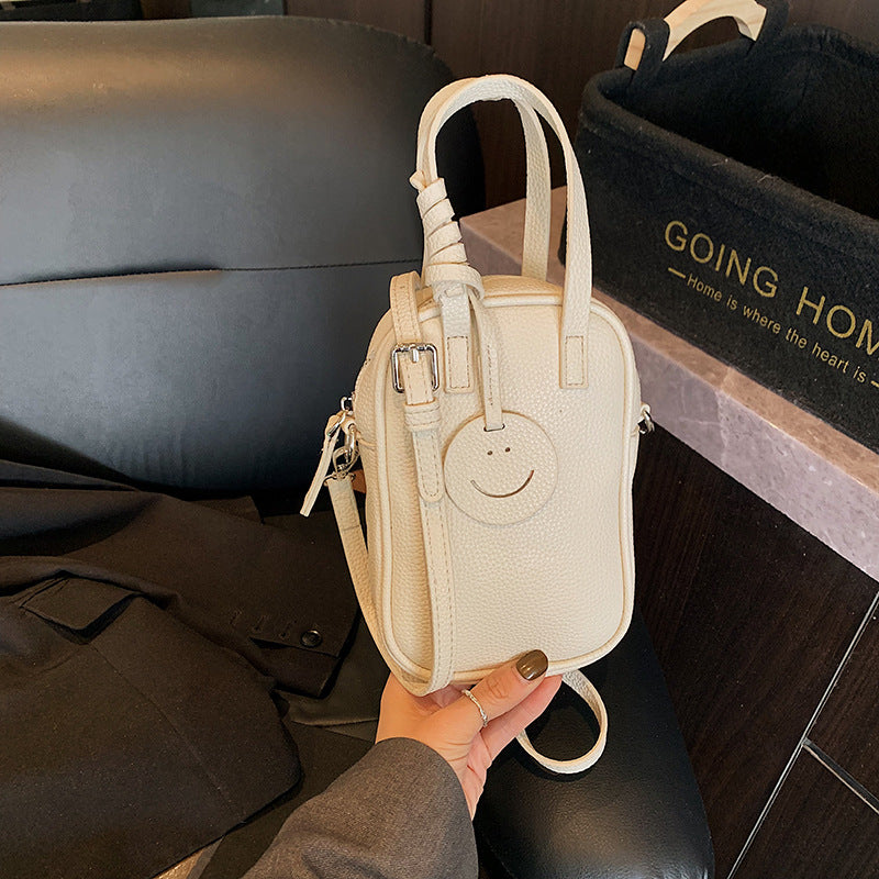 Fashion shoulder bag new simple casual commuter messenger bag  Korean version of high-end sense foreign versatile bag women