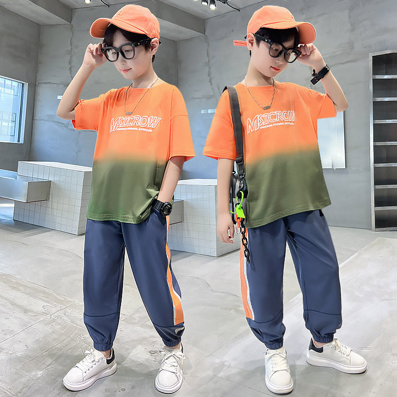 Boys' summer outfit set - trendy & stylish two-piece tracksuit for older kids - fashionable short-sleeve set for boys - cool & trendy