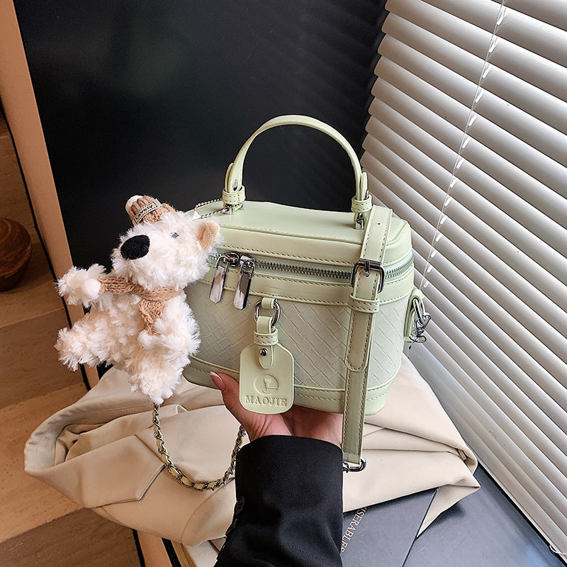 2025 new women's bag Internet celebrity weaving light luxury Internet celebrity box bag texture commuter shoulder bag fashion bag