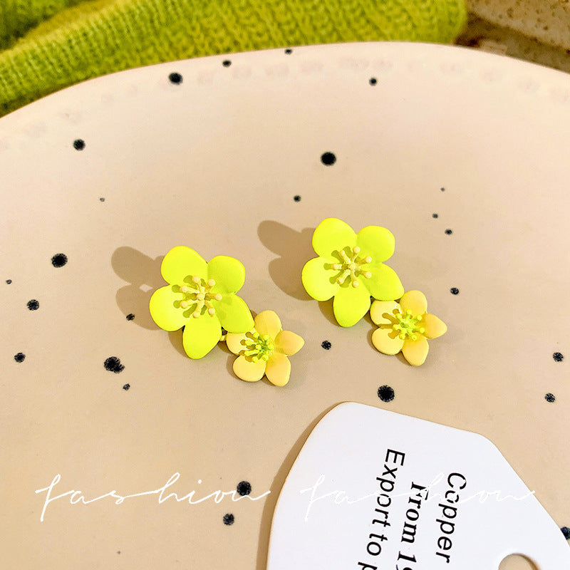 Yu shuxin's same style earrings for women green tassel flowers 2026 spring and summer fashionnew arrivalsweetclassy earrings