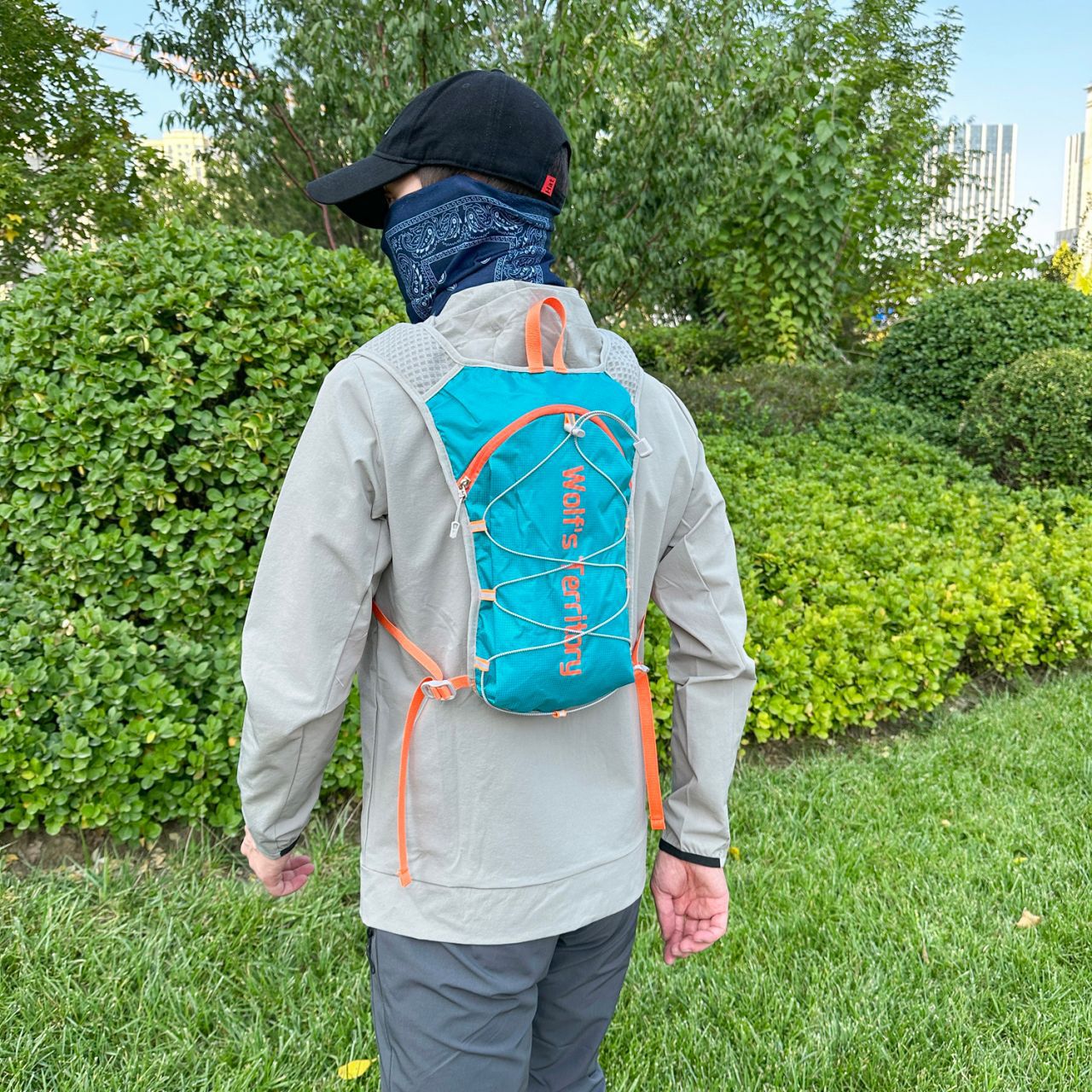 Off-Road Running Backpack Lightweight Sports Backpack Multifunctional Outdoor Professional Hiking Mountaineering Cycling Bag Backpack