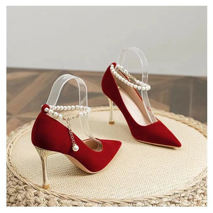 Red wedding shoes for women, new spring 2025 collection, pearl chain bridal shoes, xiuhe dress style, chinese high heels
