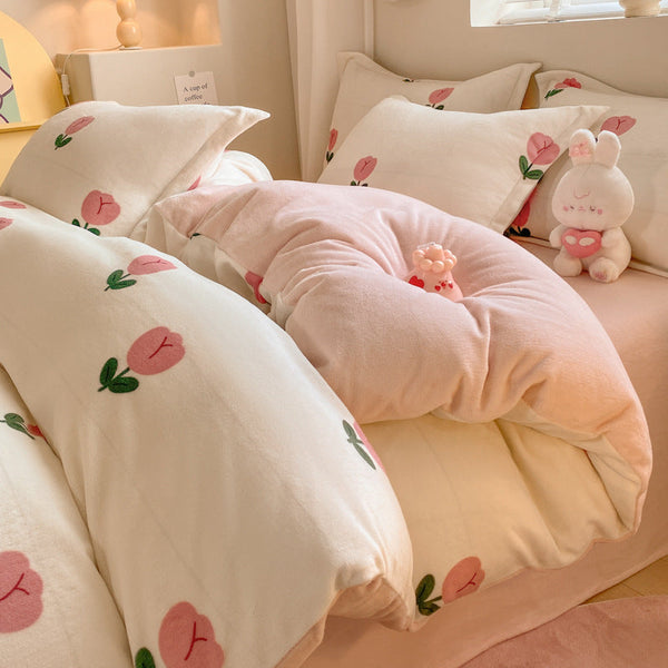 Winter milk fleece four-piece wholesale thickened coral fleece bedding three-piece flannel bed sheet quilt cover