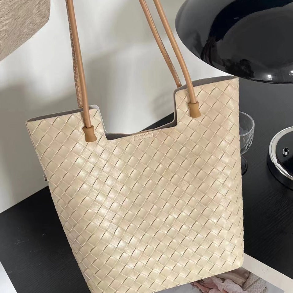 Tote bag 2024 new women's bag fashion woven large capacity minimalist cowhide shoulder handbag genuine leather bag