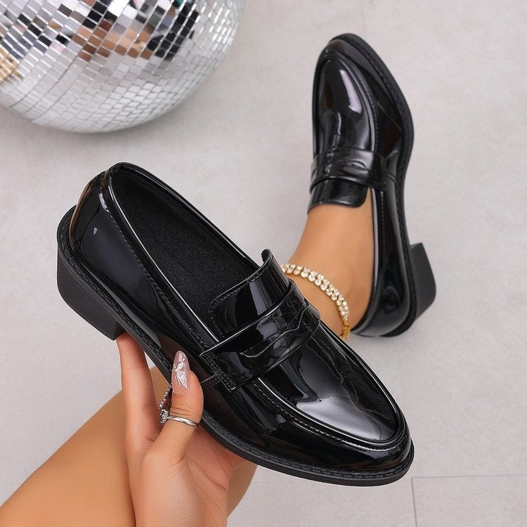 Plus size pointed-toe loafers for women - new spring/autumn  collection: minimalist, stylish, and versatile slip-on flats