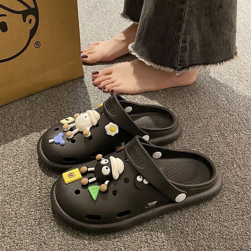 Summer clogs for women, high-end 2024 new style, cute beach sandals for outdoor wear, non-slip flat sandals